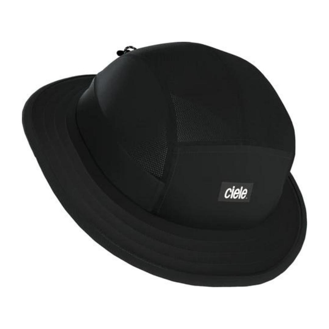 chapeau ciele athletics bucket hat standard small couleur whitaker vue de l'avant du chapeau avec écritaux ciele en petit au devant.