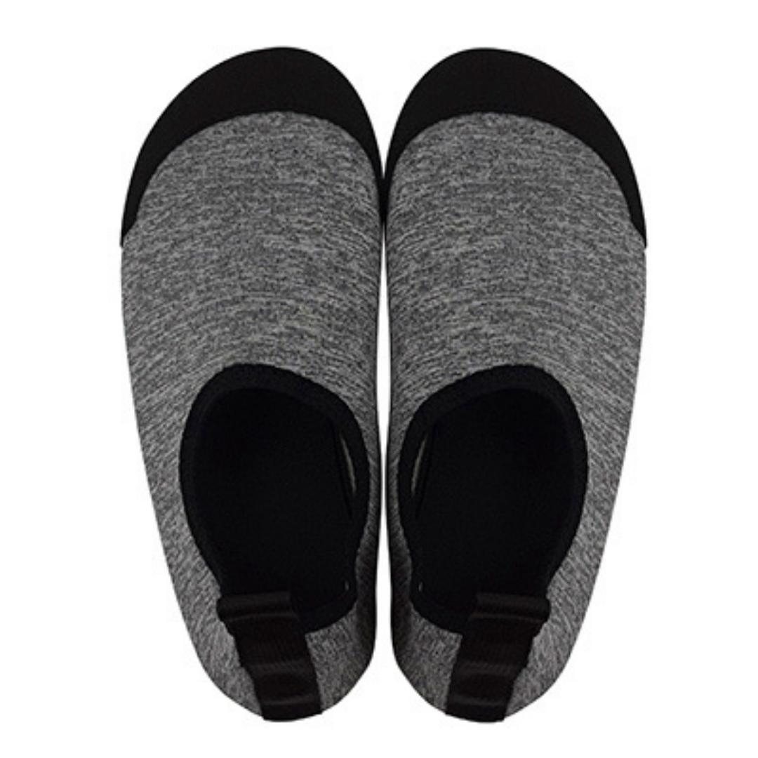 chaussure d'eau dunes pour adulte couleur gris chiné vue des deux souliers du dessus
