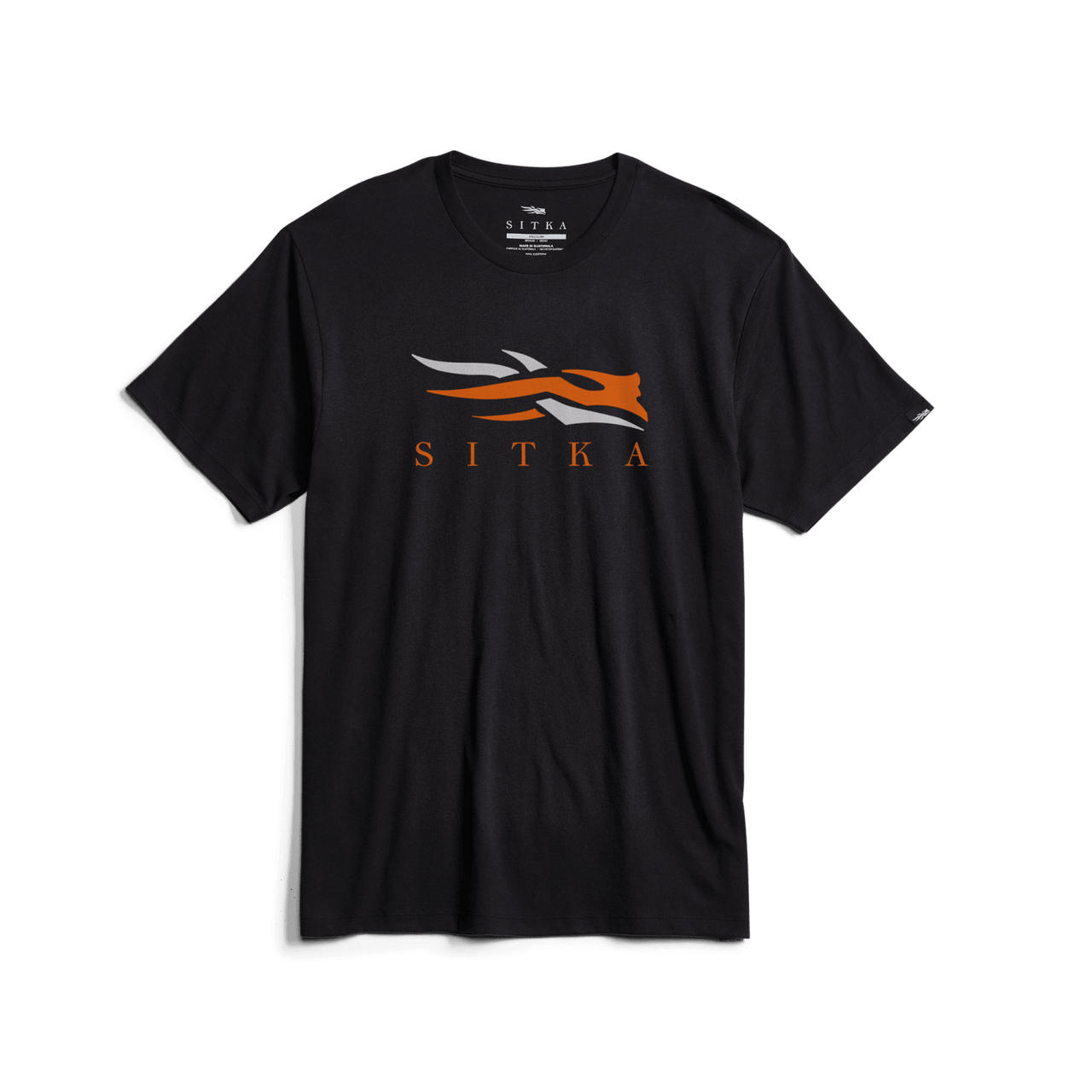 Ce t-shirt Icône est orné d'un logo "sitka" orange et blanc, ainsi que d'un graphique animal stylisé au-dessus du texte. Il est présenté sur un fond noir uni.