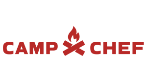 Logo Camp Chef avec le nom de la marque en lettres rouges en gras. Une icône de feu de camp stylisée avec des bûches et des flammes est placée entre « Camp » et « Chef », le tout sur un fond blanc.