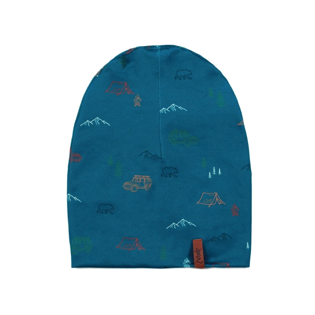 BONNET EN JERSEY DEUX PAR DEUX POUR GARÇON couleur camping blue vue du bonnet bleu à imprimé camping de face