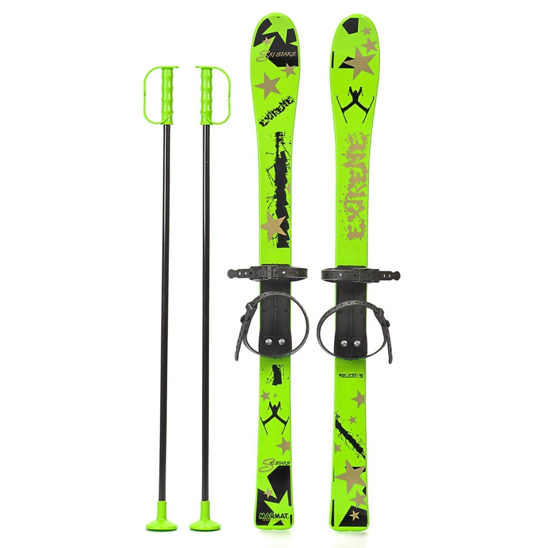ensemble de SKI DE FOND ET BÂTON MARMAT 90 CM POUR ENFANT couleur vert vu des skis et bâtons du dessus