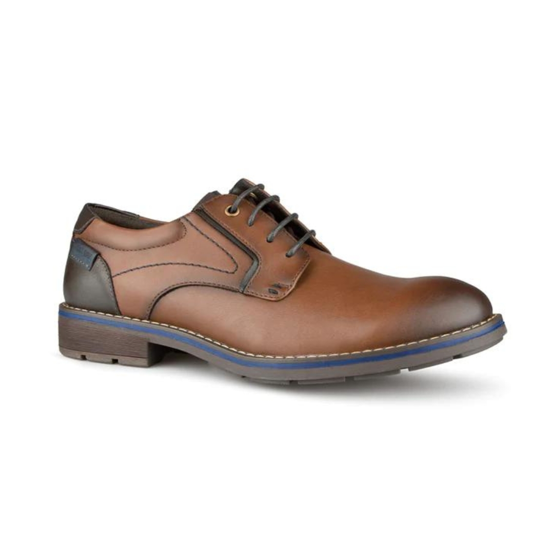 CHAUSSURE URBAINE LACÉE WEST WAY HEXTER POUR HOMME couleur tan vu de la chaussure brune caramel, brune foncée et détail au contour de semelle bleu vue de profil droit
